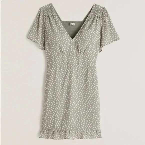 Abercrombie & Fitch | Flutter Sleeve Smocked Mini Dress - Picture 3 of 9